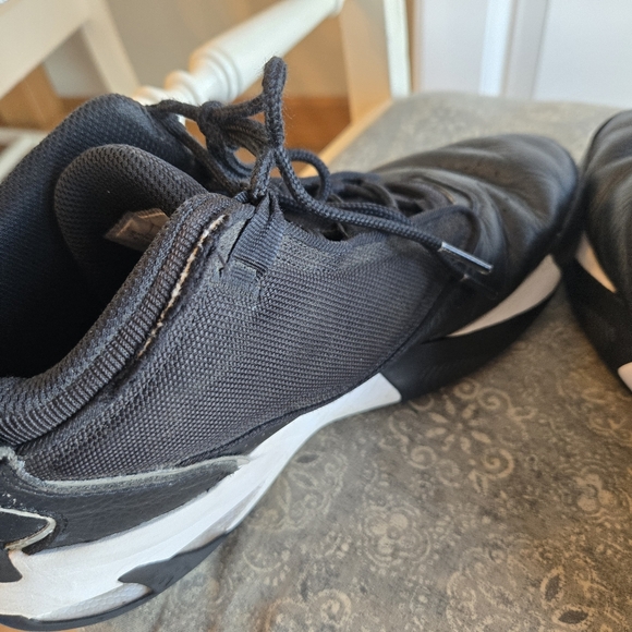 Mens Jordan's size 9.5 - Picture 6 of 10